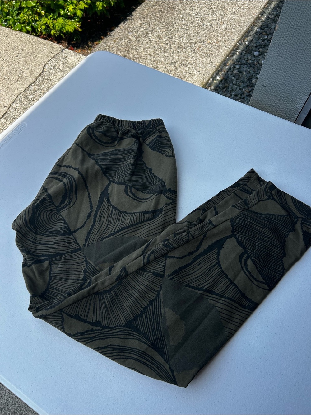Fenini nwts. Olive Abstract Print Wide-Leg Pants - Picture 12 of 12
